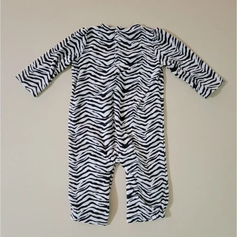 Set of Two Carters Baby Girl Rompers - Picture 15 of 16